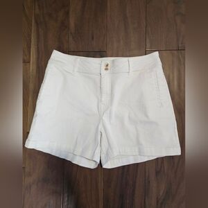 Size 16 Womens White Denim M Jeans By Maurices Shorts